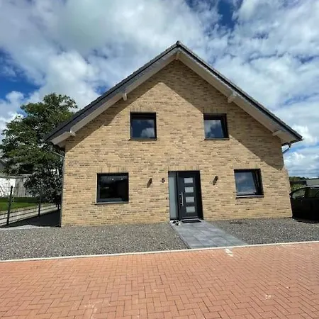 Holiday home Tolles Gaestehaus An Der Wurzel Hurtgenwald